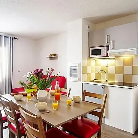 Aparthotel Vacancéole - Les De L'isard 3*